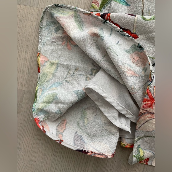 Ardene Super Cute Summer Skater / Boho Floral Mini Dress in Cool Light G… - Picture 2 of 5